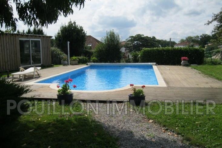 Maison - 210 m² - 8 pièces