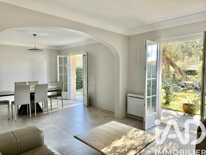 Maison - 98 m² - 4 pièces