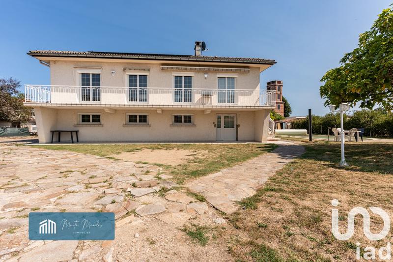 Maison - 205 m² - 7 pièces