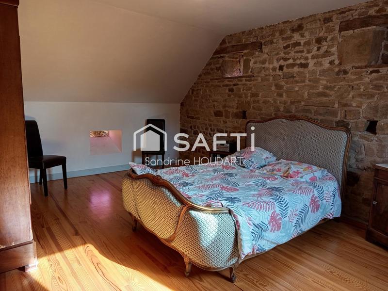 Maison - 330 m² - 11 pièces