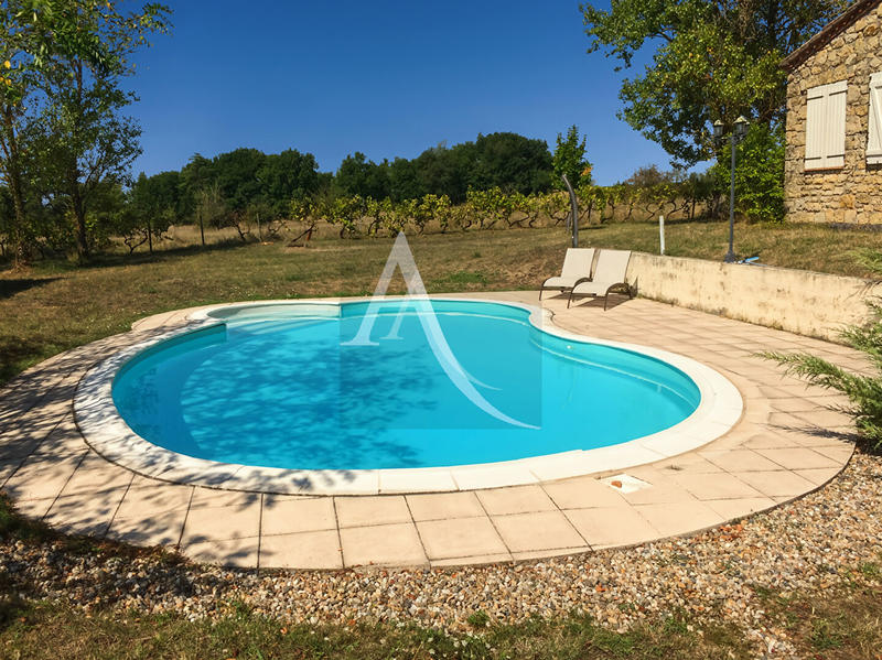 Maison - 197 m² - 9 pièces