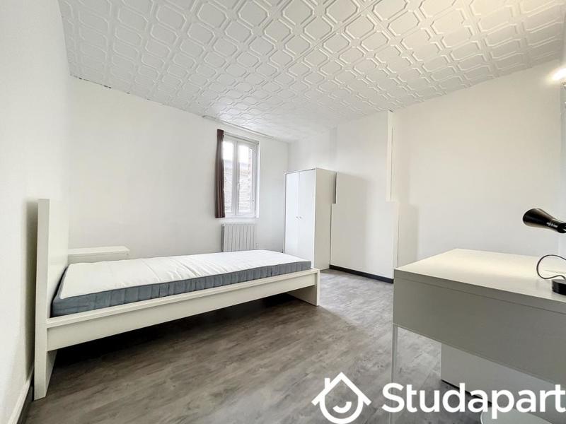 Chambre - 12 m² - 1 pièce