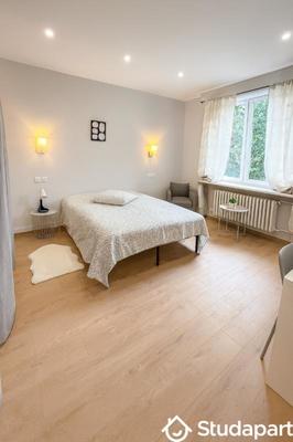 Chambre - 10 m² - 1 pièce