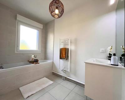 Appartement - 94 m² - 4 pièces