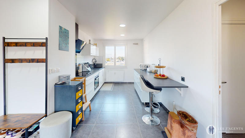 Appartement - 94 m² - 5 pièces