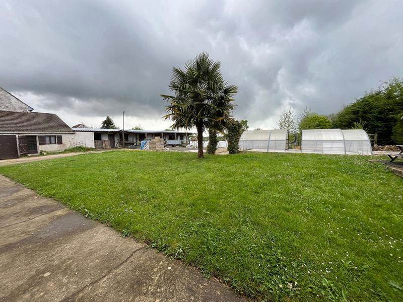 Maison - 180 m² - 8 pièces