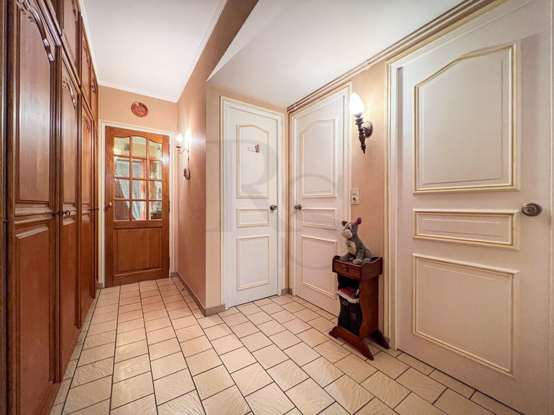 Appartement - 104 m² - 4 pièces