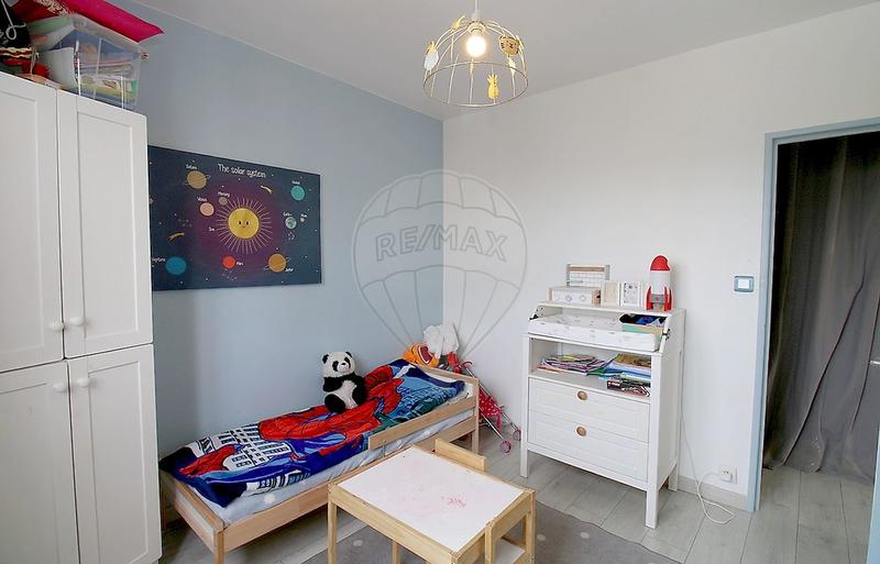 Appartement - 80 m² - 4 pièces