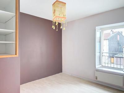 Maison - 92 m² - 5 pièces