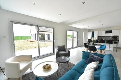 Maison - 98 m² - 4 pièces