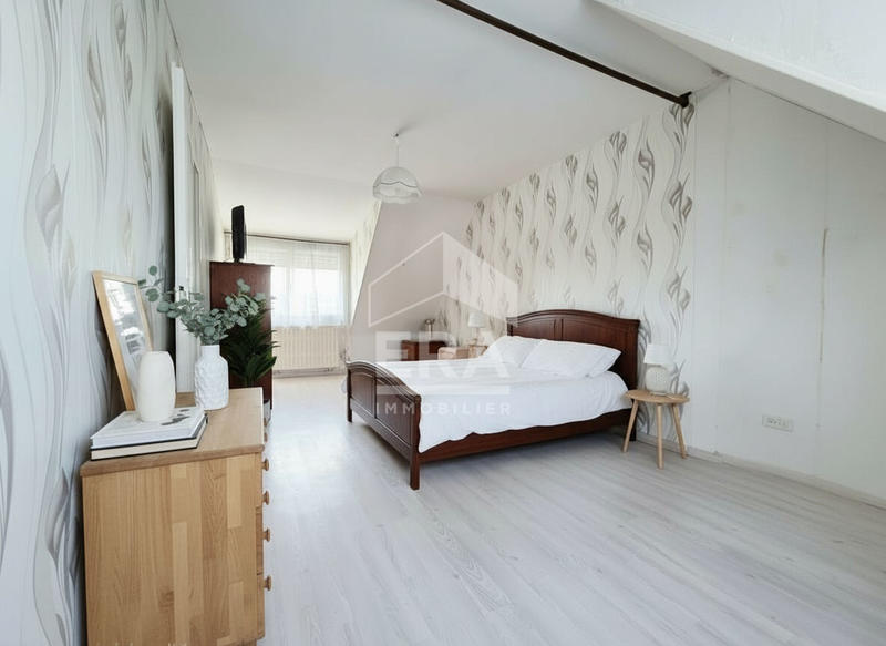 Maison - 102 m² - 6 pièces