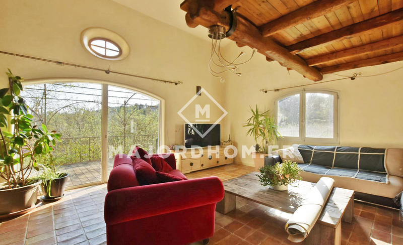 Maison - 211 m² - 6 pièces