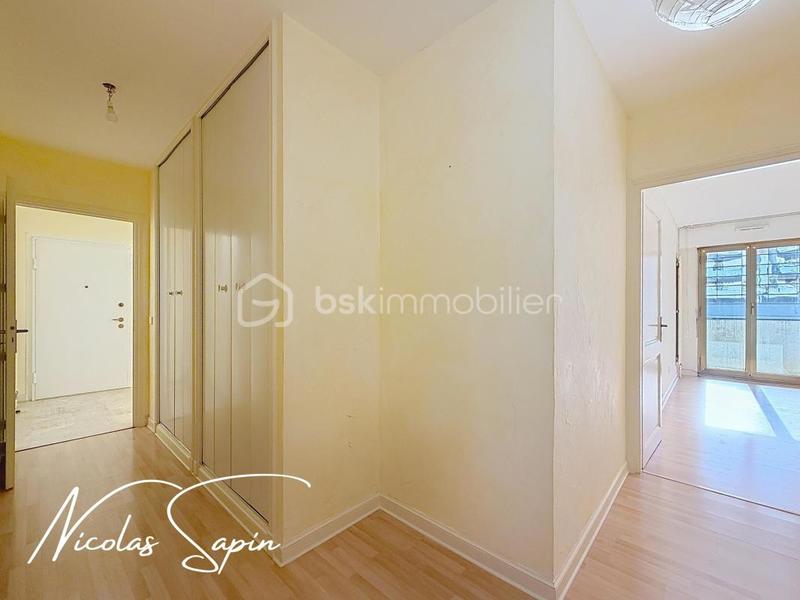 Appartement - 84 m² - 3 pièces