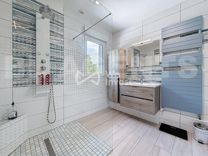 Maison - 153 m² - 10 pièces