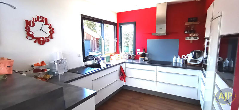 Maison - 135 m² - 6 pièces