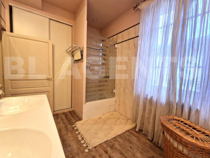 Maison - 145 m² - 5 pièces