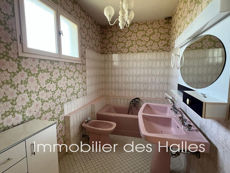 Maison - 213 m² - 6 pièces