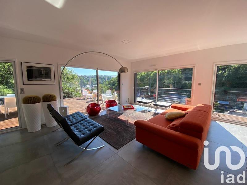 Maison - 180 m² - 6 pièces