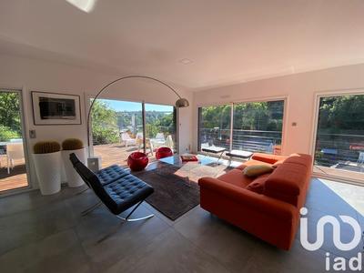 Maison - 180 m² - 6 pièces