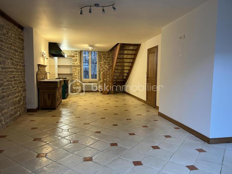 Maison - 240 m² - 10 pièces