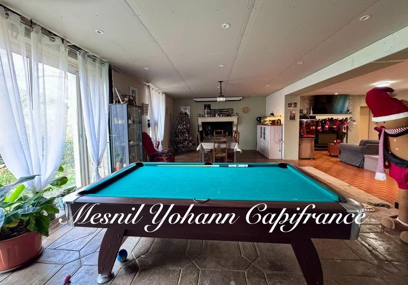 Maison - 212 m² - 7 pièces