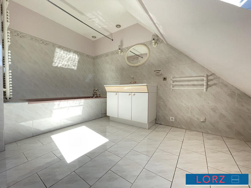 Maison traditionnelle - 127 m² - 5 pièces