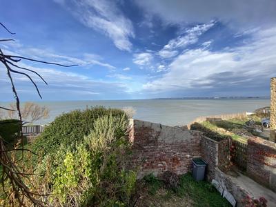 Maison - 65 m² - 4 pièces