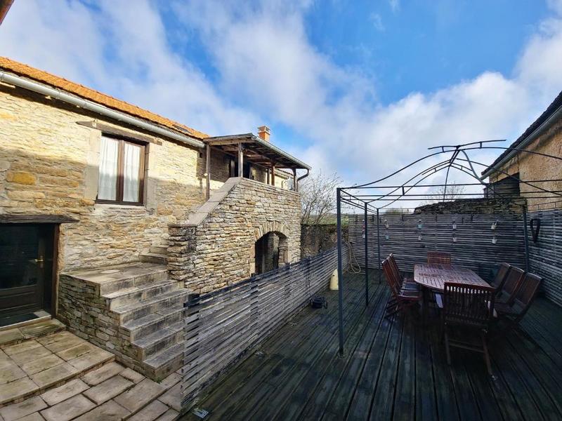 Maison en pierre - 185 m² - 8 pièces