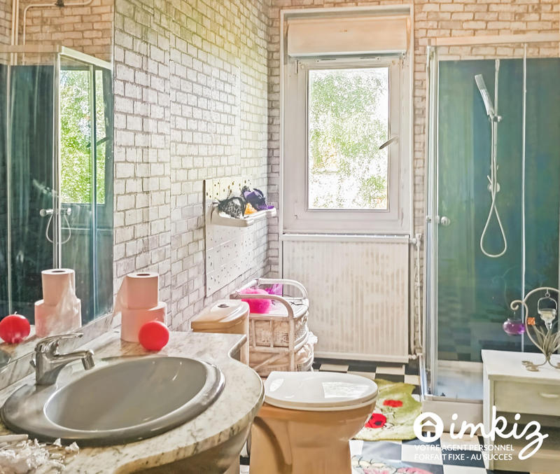 Maison - 200 m² - 9 pièces