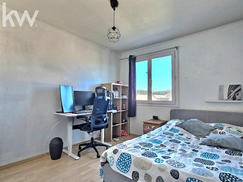 Appartement - 94 m² - 5 pièces