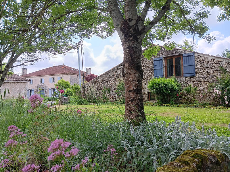 Maison - 520 m² - 15 pièces