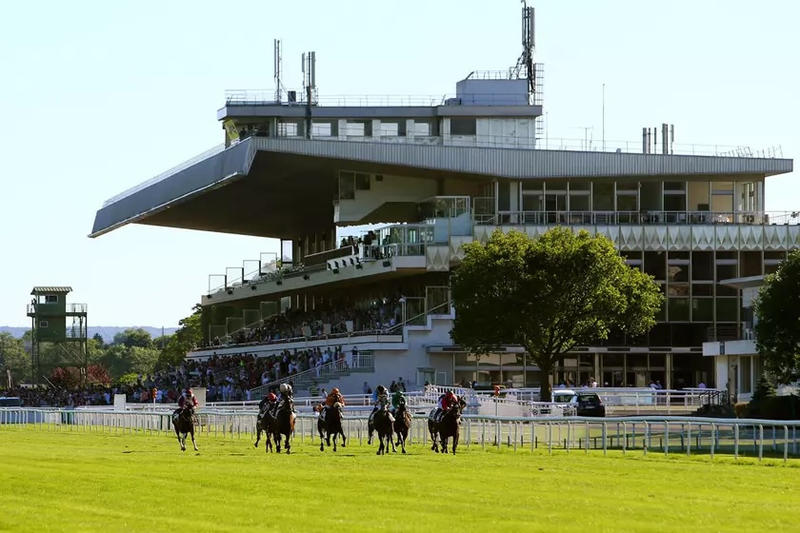 Maison - 300 m² - 9 pièces