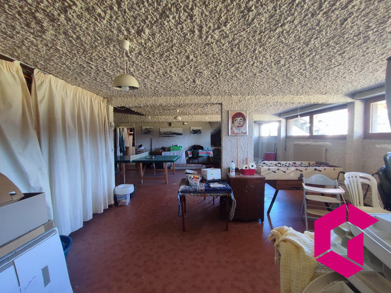 Villa - 250 m² - 11 pièces