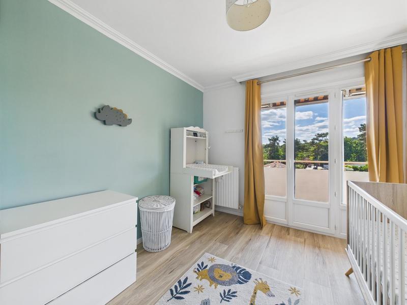 Appartement - 111 m² - 5 pièces