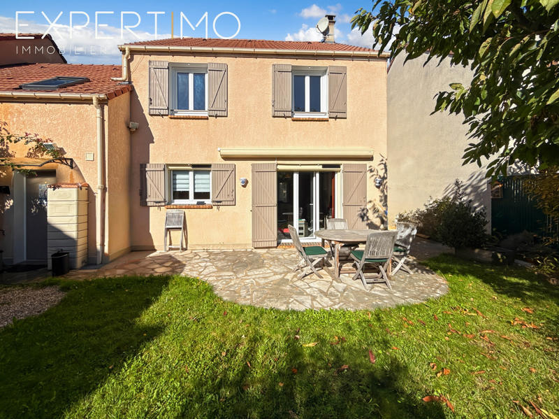 Maison - 104 m² - 5 pièces