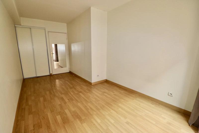 Appartement - 76 m² - 3 pièces