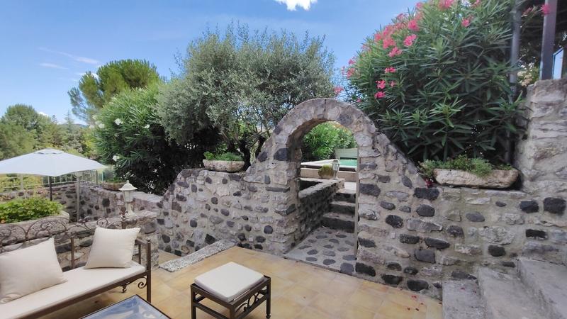 Maison - 160 m² - 8 pièces