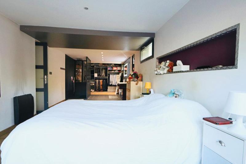 Maison - 210 m² - 7 pièces