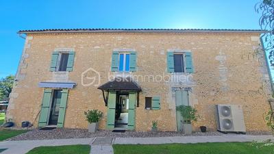 Maison chambre d'hôtes - 340 m² - 8 pièces