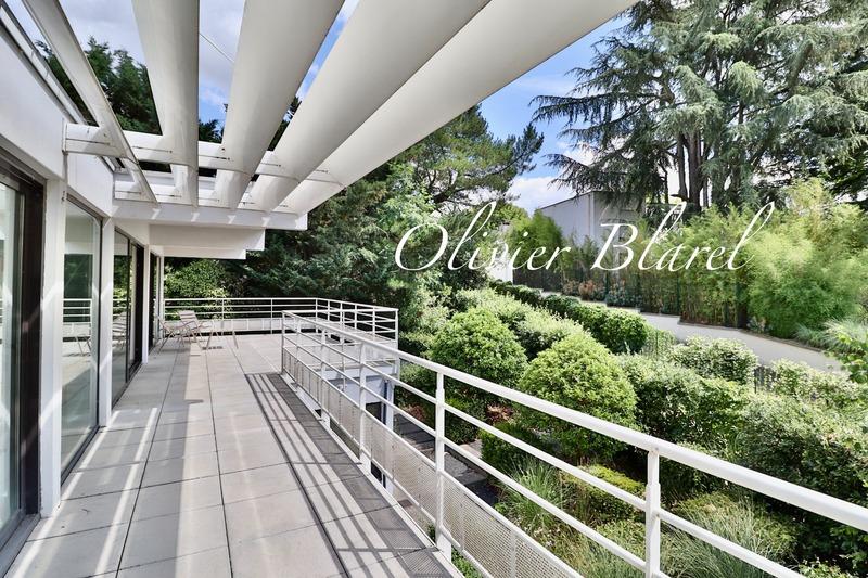 Maison d'architecte - 237 m² - 8 pièces