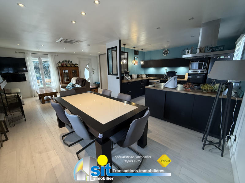 Maison - 111 m² - 5 pièces