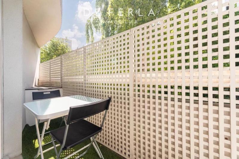 Studio - 30 m² - 1 pièce