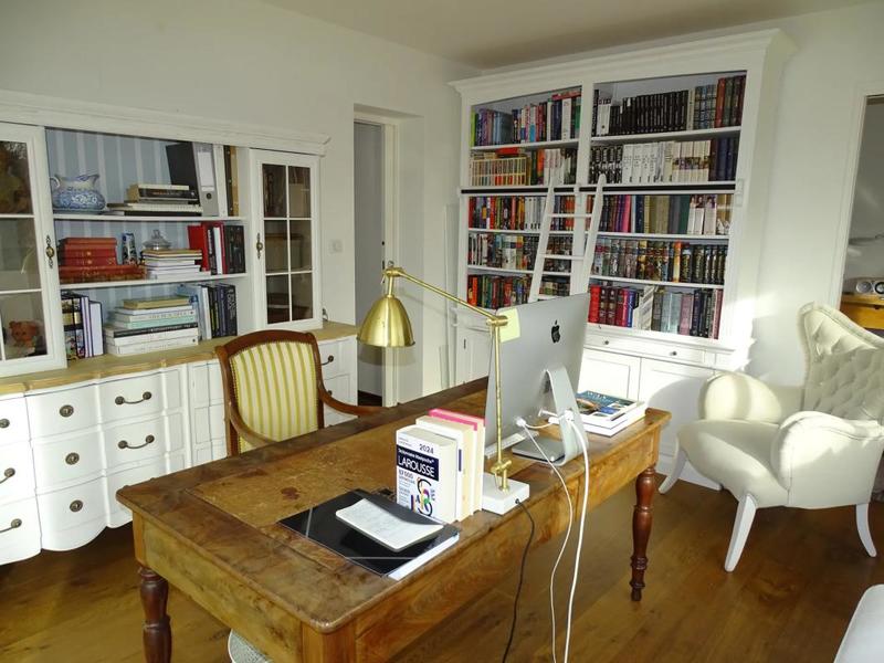 Maison - 242 m² - 8 pièces