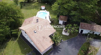 Maison - 147 m² - 7 pièces