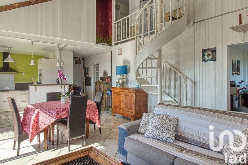 Appartement - 120 m² - 6 pièces