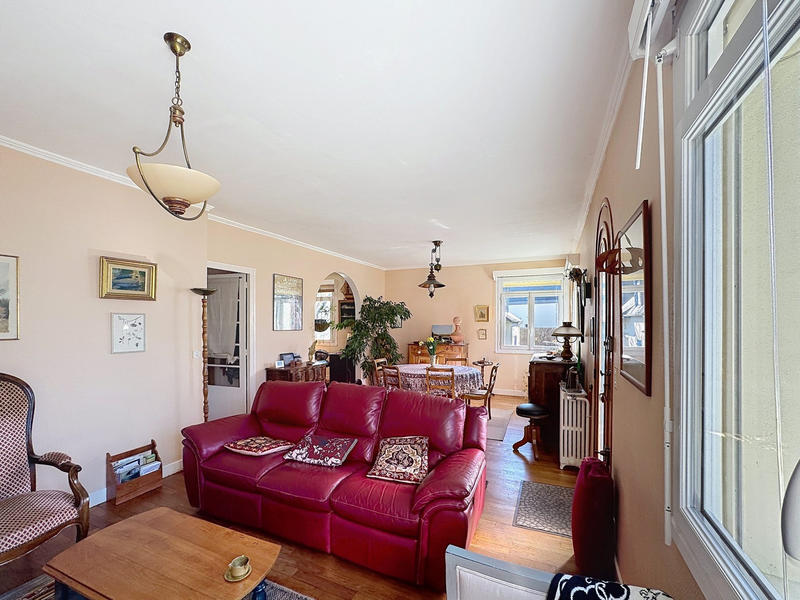 Maison - 102 m² - 6 pièces