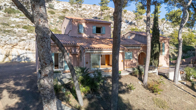 Maison - 177 m² - 6 pièces