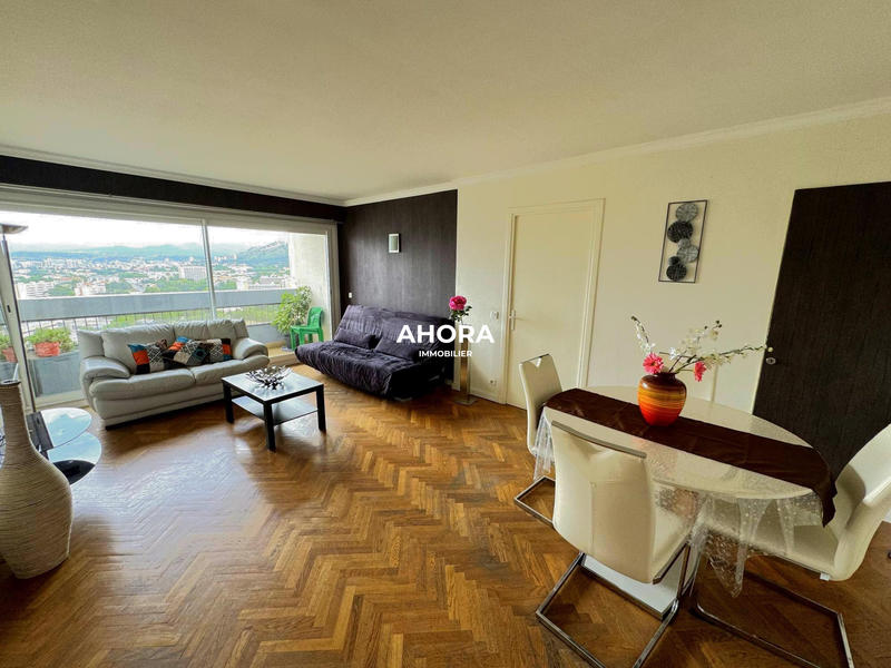 Appartement - 87 m² - 4 pièces