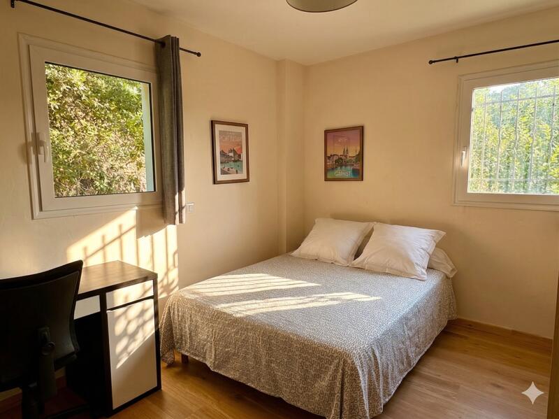 Maison - 300 m² - 7 pièces