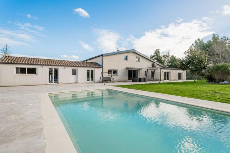 Villa - 335 m² - 7 pièces